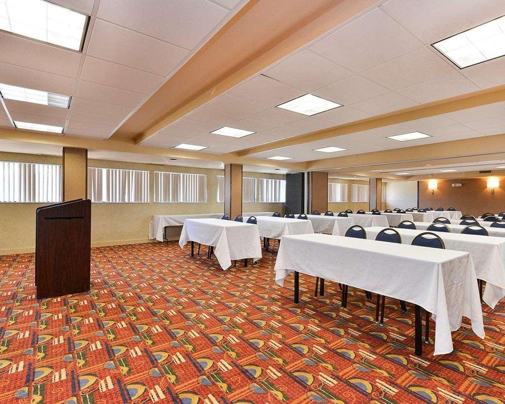 Latitude Suites Tinton Falls Eatontown - BW Premier Collection Udogodnienia zdjęcie