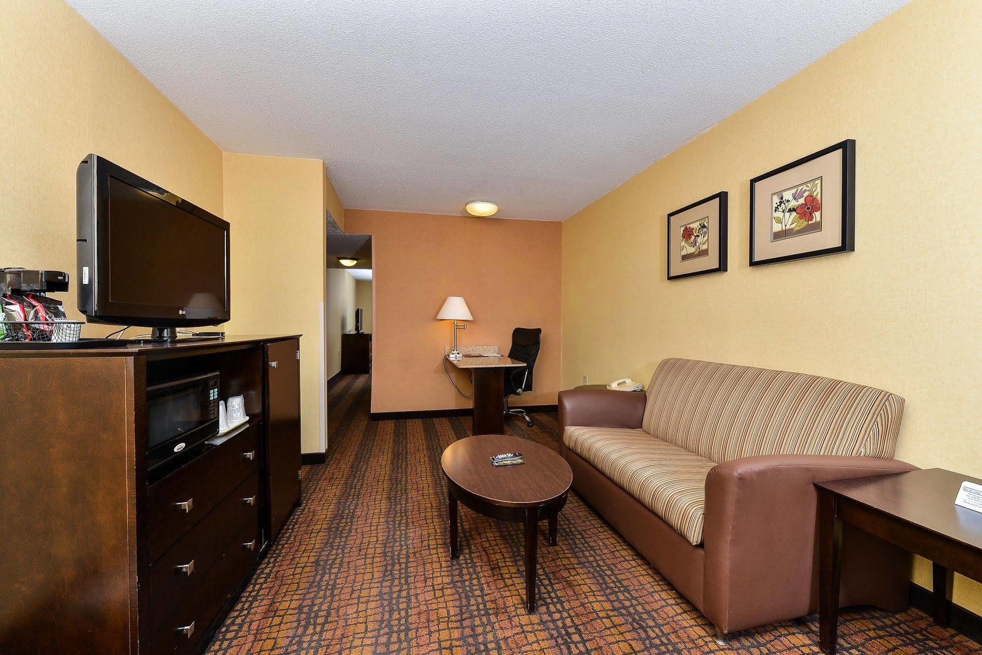 Latitude Suites Tinton Falls Eatontown - BW Premier Collection Zewnętrze zdjęcie